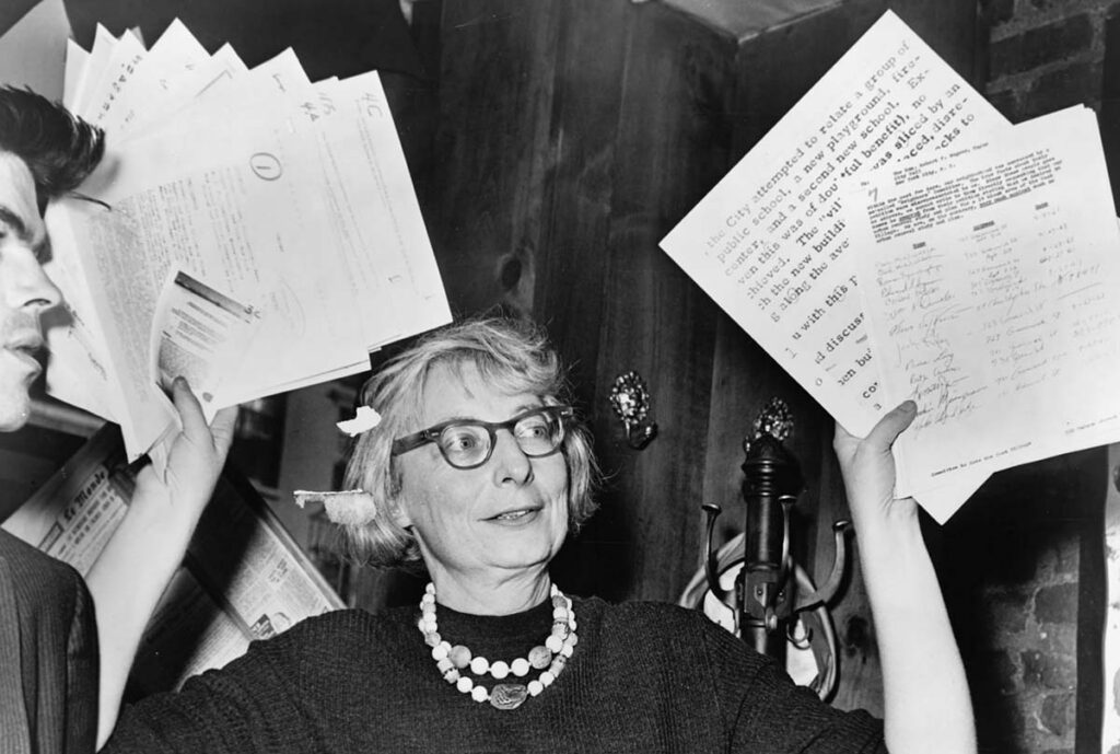 Citizen Jane Battle for the City belgeselinde şehir aktivisti Jane Jacobs