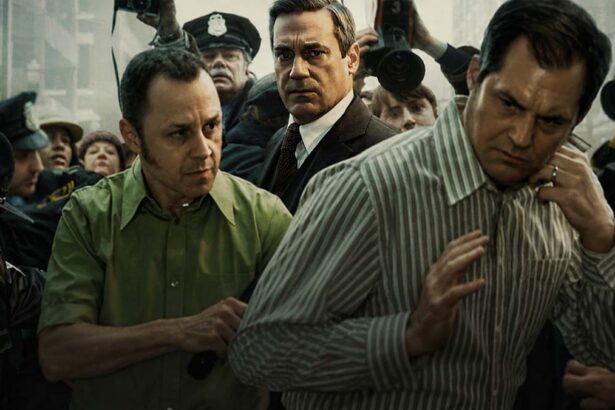 American Hostage fragmanı