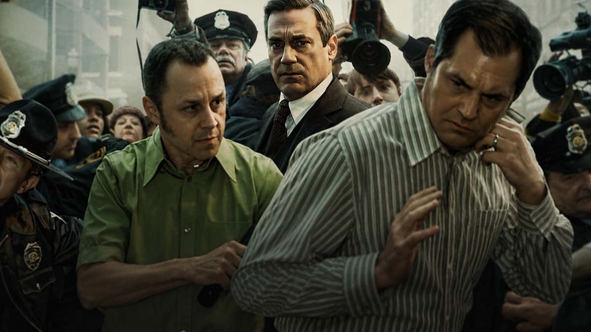 American Hostage fragmanı