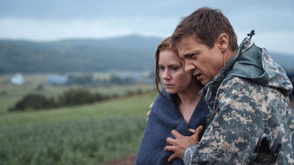 Arrival filminde Amy Adams'ın canlandırdığı dilbilimci Louise Banks