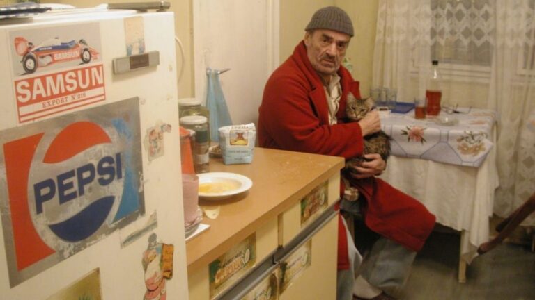 Romanya Yeni Dalgası Filmleri: Bürokrasi, Ahlak ve Kara Mizahla 12 Film