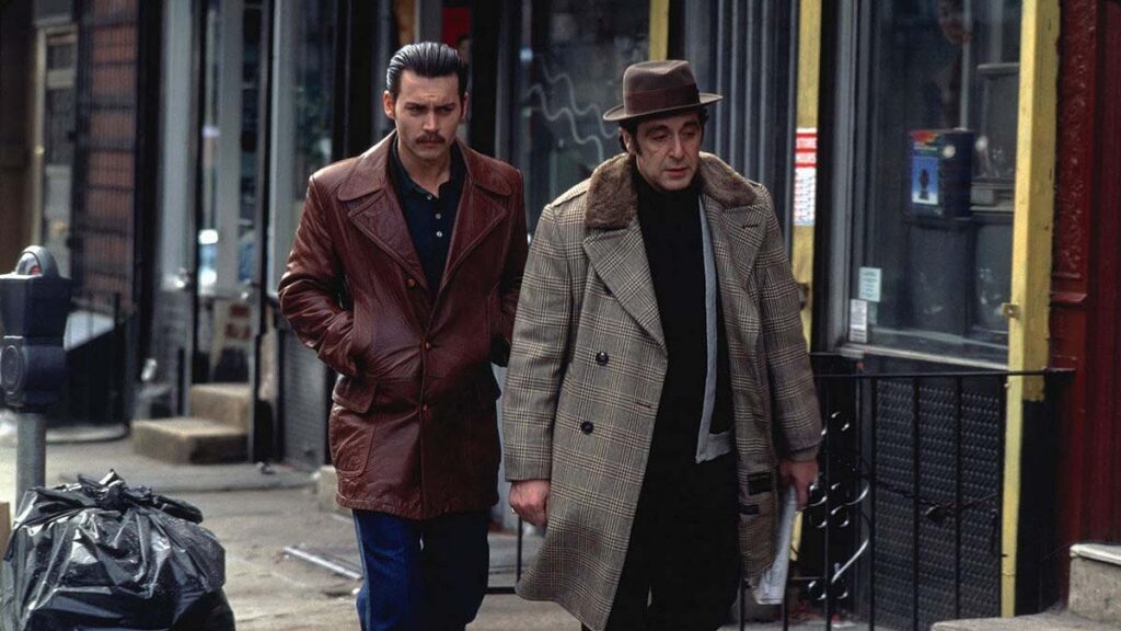 Donnie Brasco filminde Johnny Depp ve Al Pacino