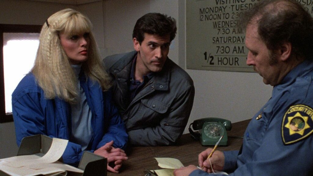En iyi slasher filmleri arasında Maniac Cop (1988)