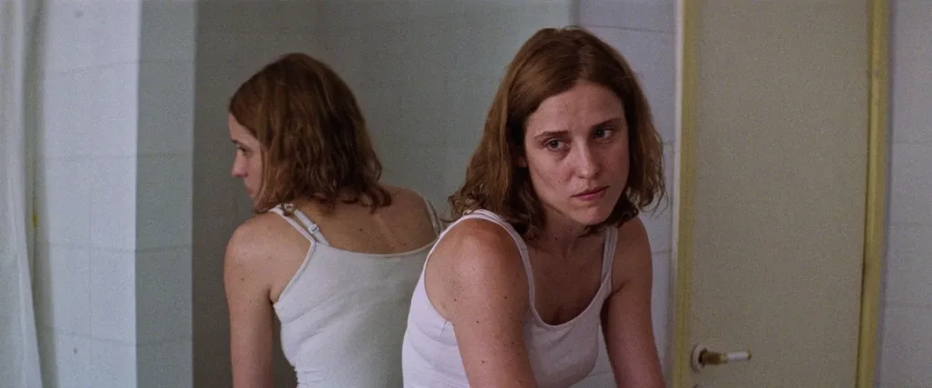 Dogtooth (2009) – yeni yunan sineması