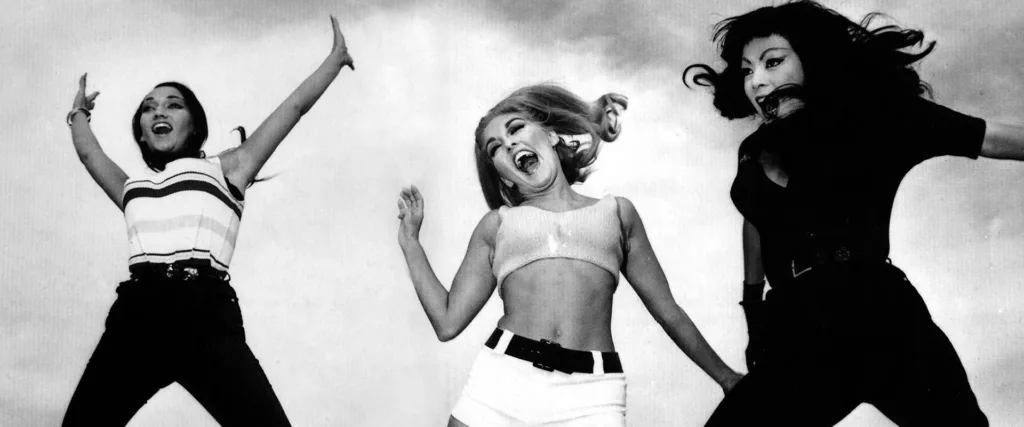 Faster Pussycat Kill Kill filminde Tura Satana'nın canlandırdığı Varla