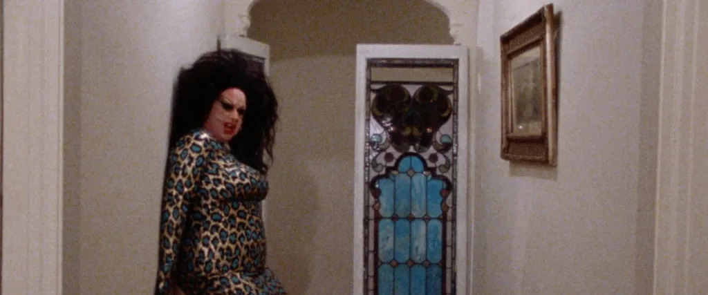 Female Trouble filminde Divine'ın canlandırdığı Dawn Davenport