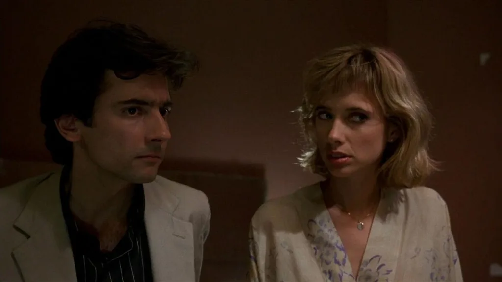 After Hours filminde Paul gece New York sokaklarında
