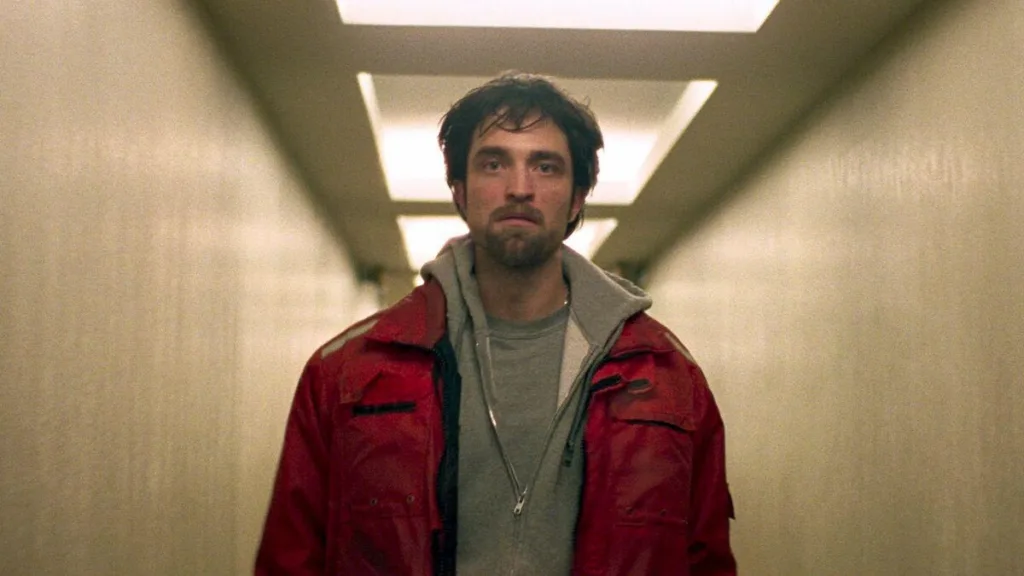 Good Time filminde Connie gece New York sokaklarında