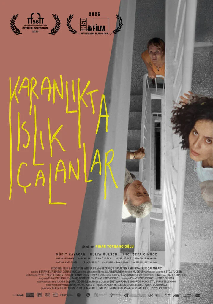 Karanlıkta Islık Çalanlar (2025) film afişi