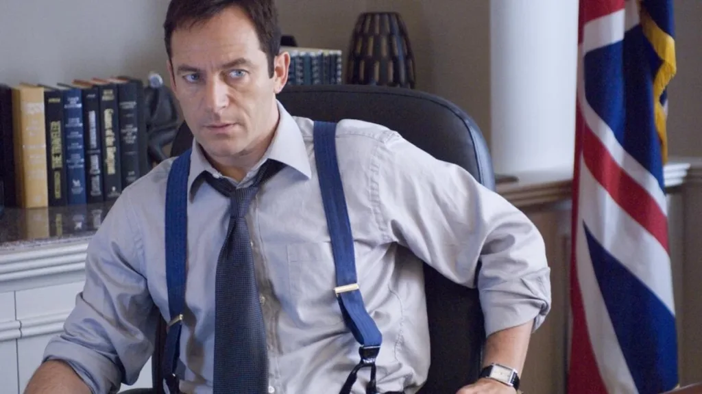 The State Within dizisinde Jason Isaacs'ın canlandırdığı Britanya Büyükelçisi Mark Brydon